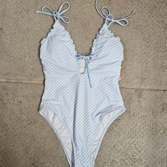 Shade & Shore Striped One-Piece Swimsuit – Size M (8–10) – NWT - Picture 5 of 10